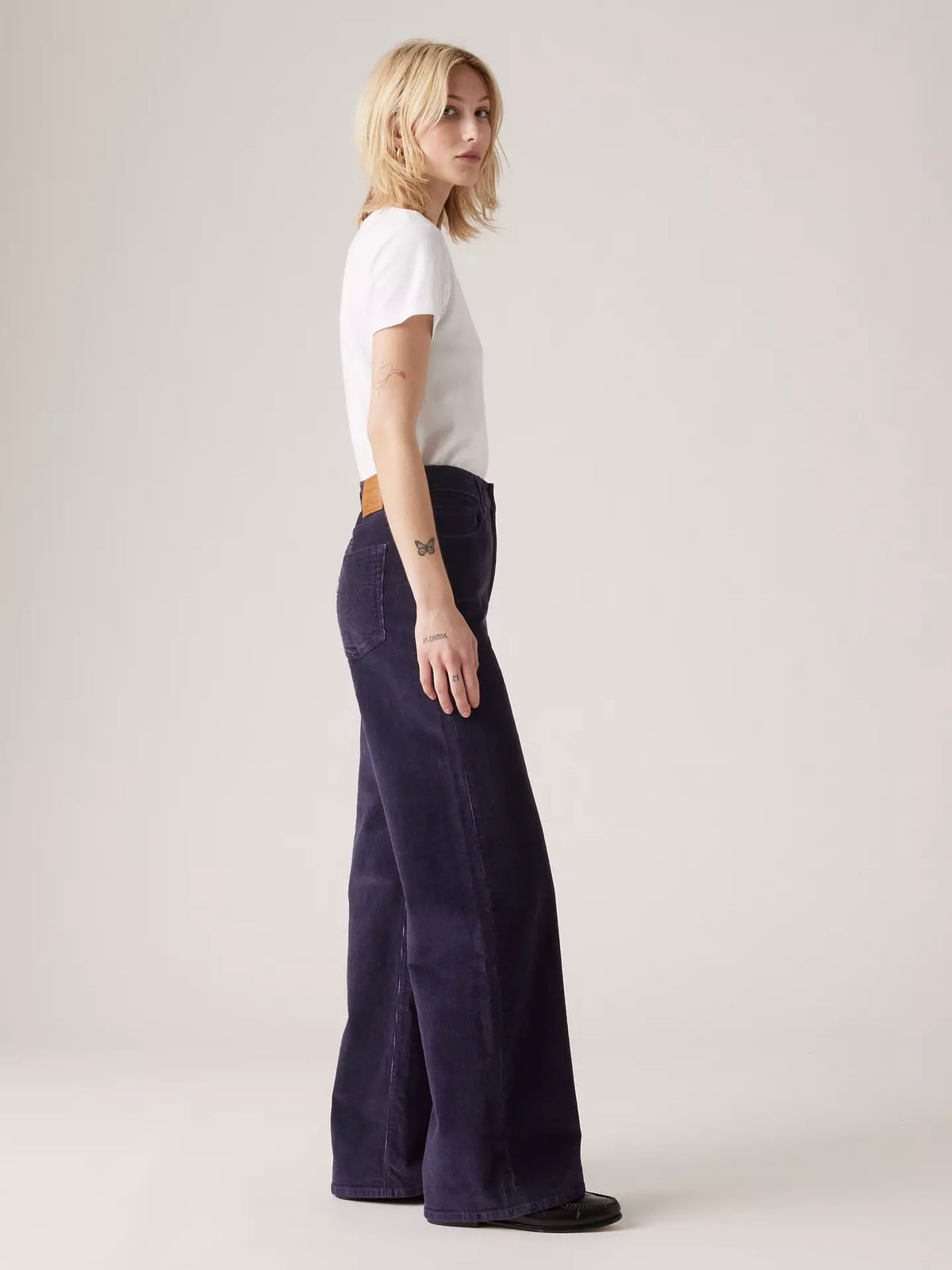 Levi's Ribcage Corduroy Wide Leg in Nightwatch Blue