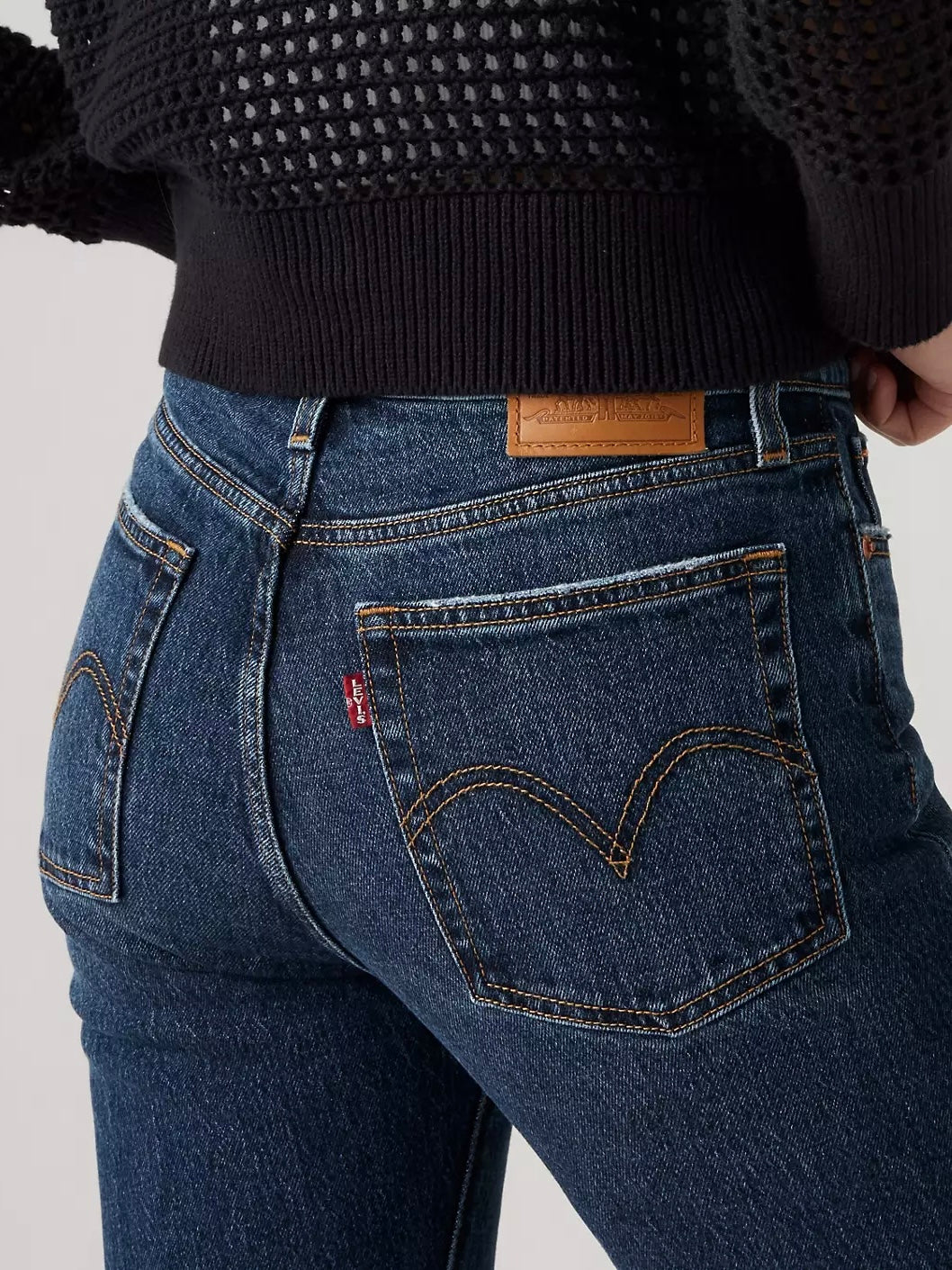 Levi's Wedgie Straight in Indifferent Indigo